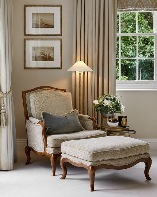 Pros of Classic Furniture